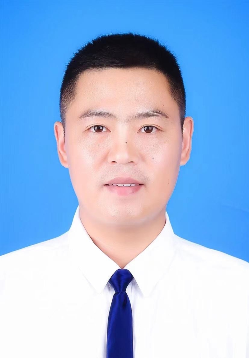 王毅.jpg